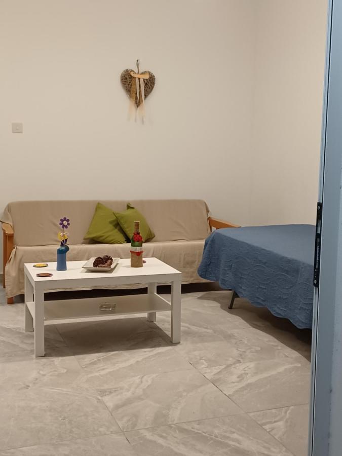 Andri' S Place Paphos Ngoại thất bức ảnh